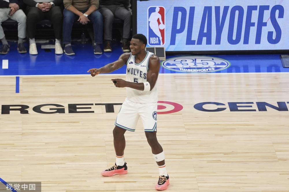 观众们给予 观众们给予