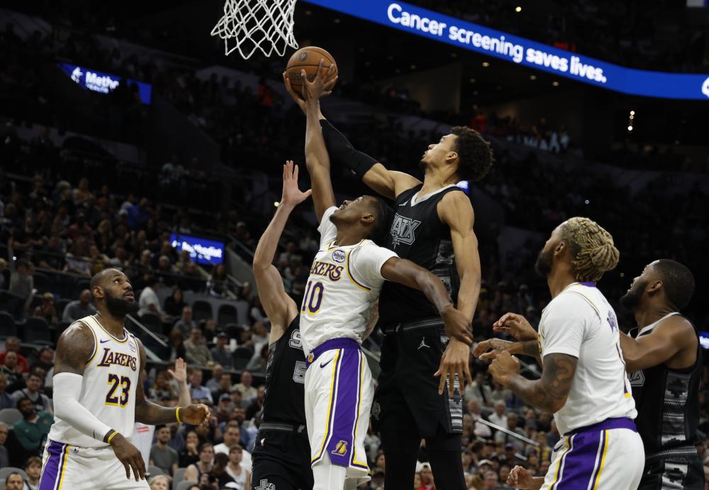 展开激烈争 展开激烈争